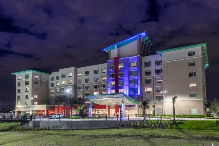 Holiday Inn Express & Suites - Orlando At Seaworld, an IHG Hotel